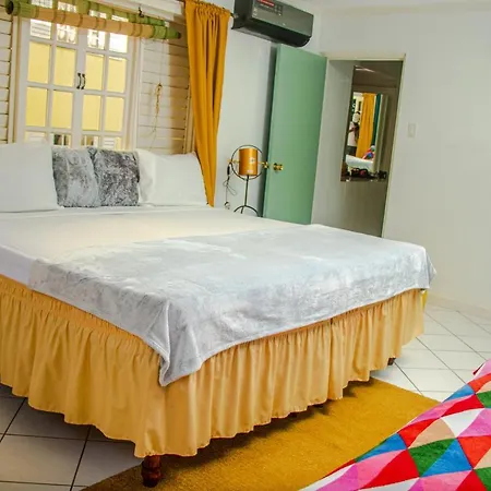 E 20 Mystic Ridge Ocho Rios Apartment Exterior photo
